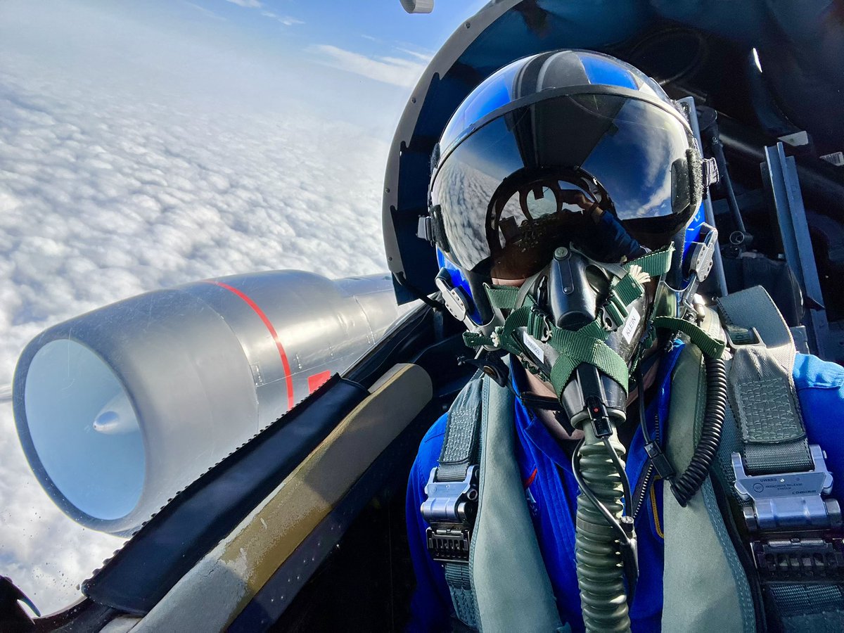 nasawb57's tweet image. The NASA Johnson Space Center’s WB-57 regularly images astronauts returning from the ISS and soon to be from the Moon! 

This mission was to perform a calibration on the imagery sensor prior to the Crew-5 capsule on its fiery return to Earth!

Godspeed Crew-5!!!