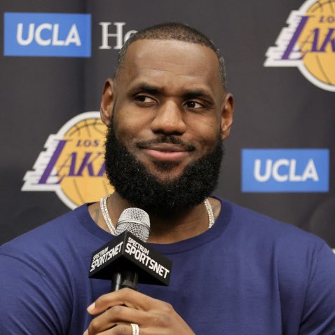 bronhistory's tweet photo. LeBron even got interview highlights 😂

#thread https://t.co/nniy46X8Xv