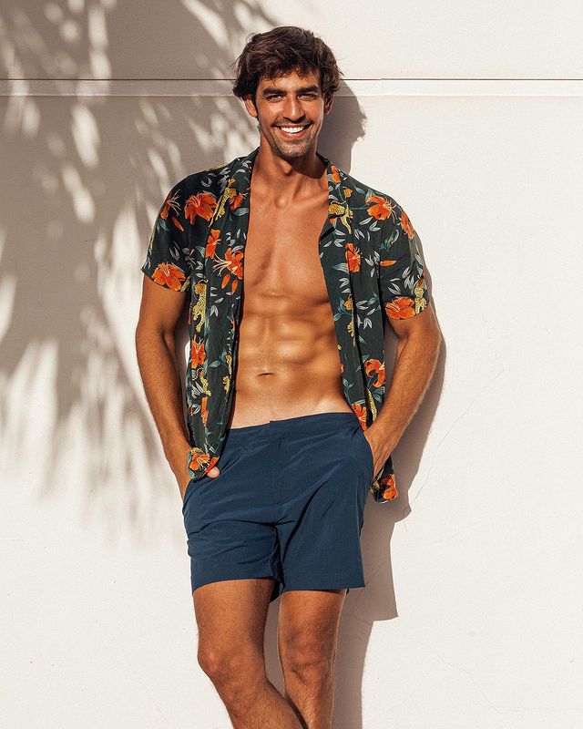 AmenEverytime's tweet photo. Wishing everyone a wonderful and lovely weekend! #Everybody✨ Model: Luis Ocasio #LuisOcasio #TeamPnV #PNVNetwork @MrPeaksNValleys @CChasePnV @ModelViews @AlcibiadeEroe @81TakTsukada18 @hotd_goodm @yourbriefrelief @stevetleonard @ItsToddW @kx30
📷 Photos by Nolan Rivera https://t.co/dG4QSMsc7C