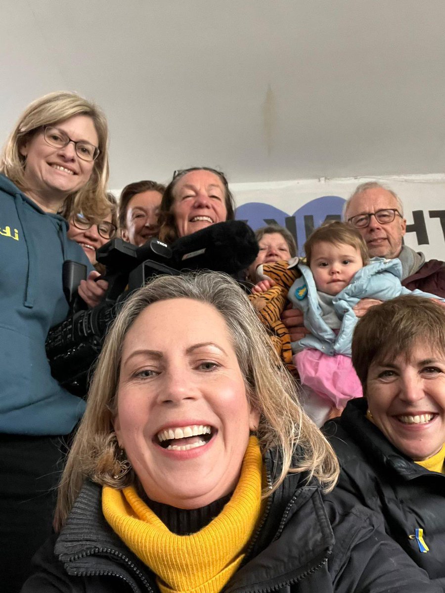 Lucy Kapasi (@lucykapasi) on Twitter photo Great to meet the team <a href="/AmbulanceAidLtd/">Ambulance Aid Ltd</a> and <a href="/MedicAidUkraine/">Medical Aid Ukraine</a> in Stratford-Upon-Avon. So far they’ve driven 15 ambulances full of medical supplies to Ukraine 🚑 More on <a href="/itvcentral/">ITV News Central</a> at 1750 Great to meet the team <a href="/AmbulanceAidLtd/">Ambulance Aid Ltd</a> and <a href="/MedicAidUkraine/">Medical Aid Ukraine</a> in Stratford-Upon-Avon. So far they’ve driven 15 ambulances full of medical supplies to Ukraine 🚑 More on <a href="/itvcentral/">ITV News Central</a> at 1750