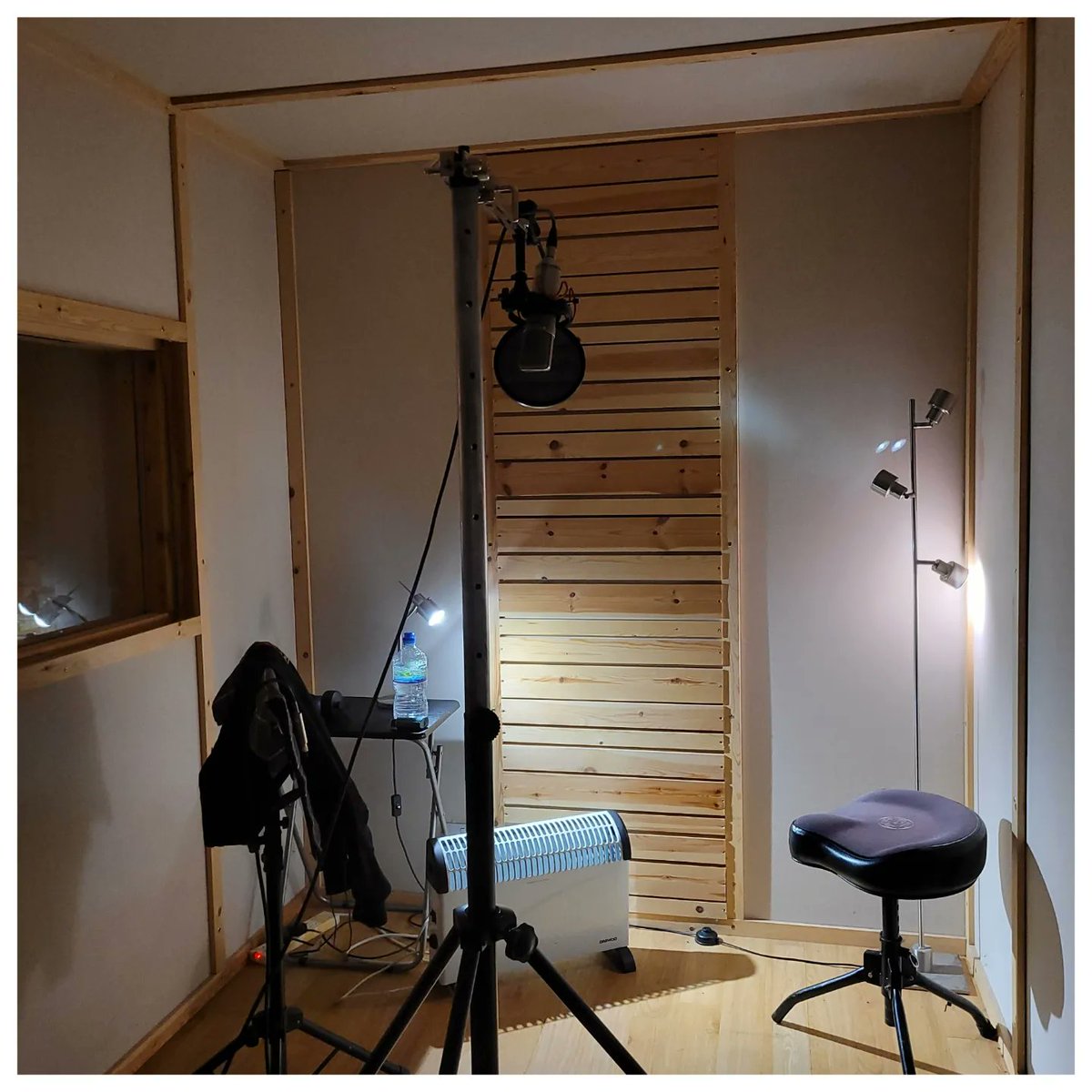 Element Studio tweet media