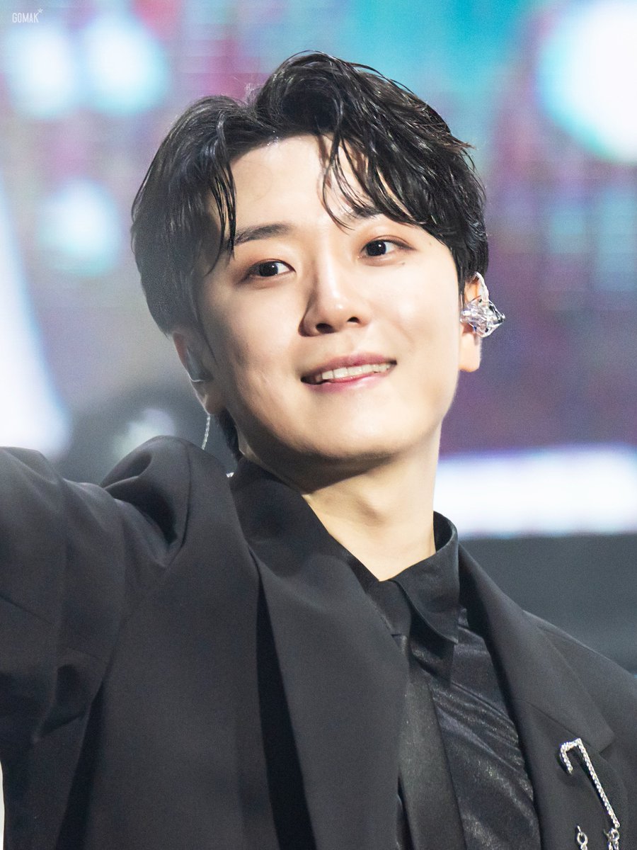 TBF_pics's tweet photo. 230225 The Royal Encore SEOUL
더 로얄 앙코르 서울 토

#고우림 #포레스텔라 #forestella https://t.co/3NFYIG7pKi