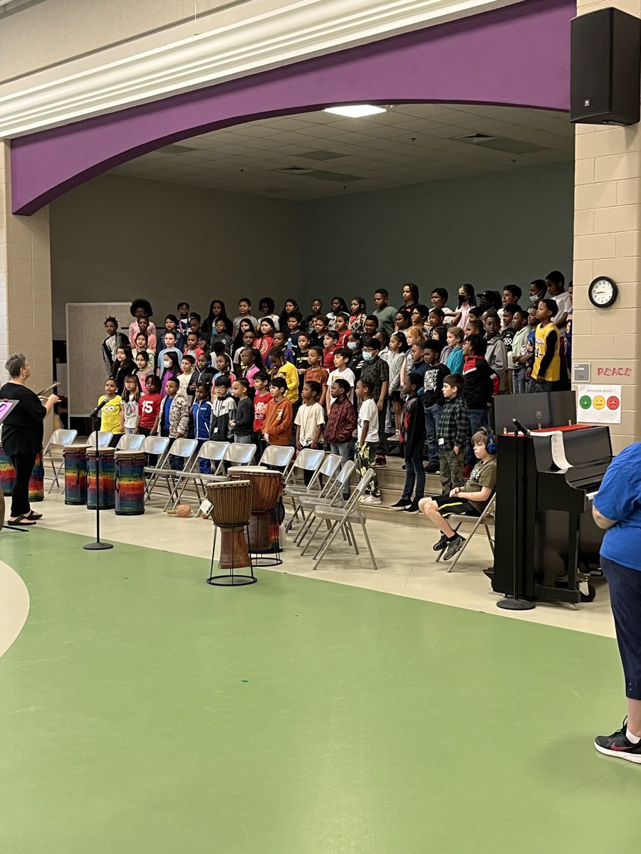 SimkinsSharks's tweet image. We had SUCH a great Day of Service this week! Our scholars were able to celebrate Black History month in so many ways! #DrumLine #StepShow #WaxMuseum #GuestAuthor #MusicalPerformances #FoodDrive #ServiceProjects 🦈 @GCSchoolsNC @DrAngelaDraper #GoSharks!