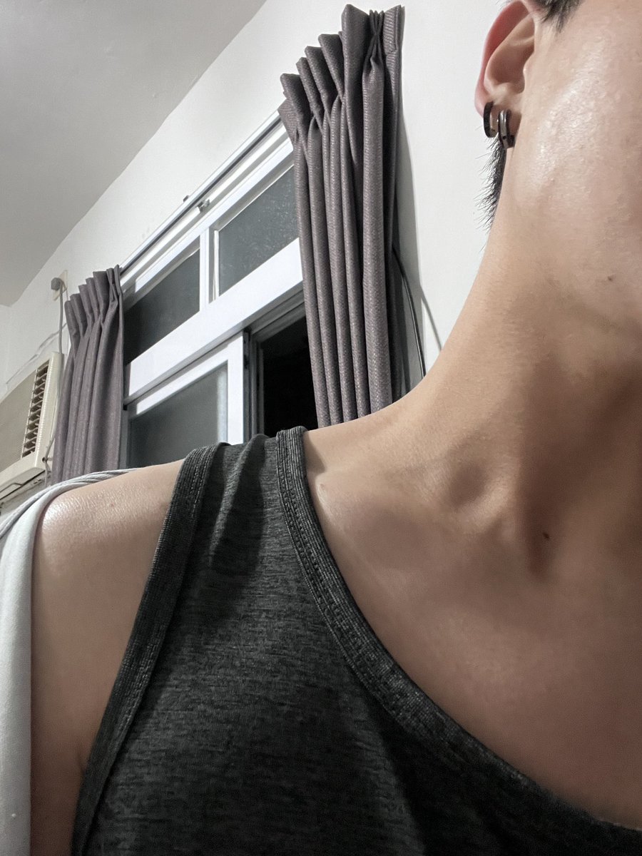 an_f7221's tweet photo. 好餓🥵 https://t.co/S7ovVGJvqu