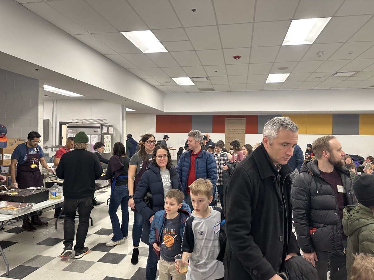 It’s back! The annual Holmes pancake breakfast was a great place to be this morning with admin, parents, and teachers serving our Holmes community. The line was literally out the door! #WeAreD97 #OakPark97 #HolmesHawks