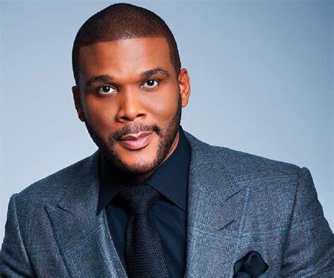 SophiaBrit876's tweet photo. #TylerPerryIsASaint https://t.co/oPmJia8EG4
