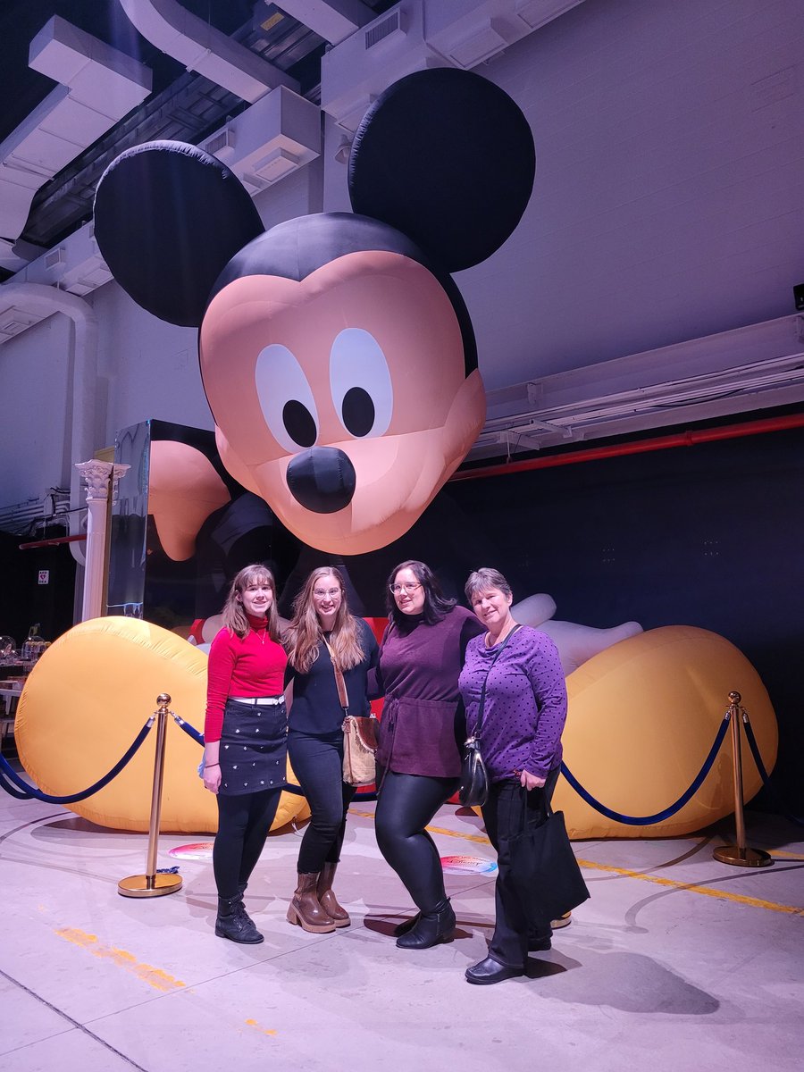 CLPHammond's tweet photo. #DisneyImmersive #Lighthouseimmersive
#Toronto https://t.co/qwqagk3ef7