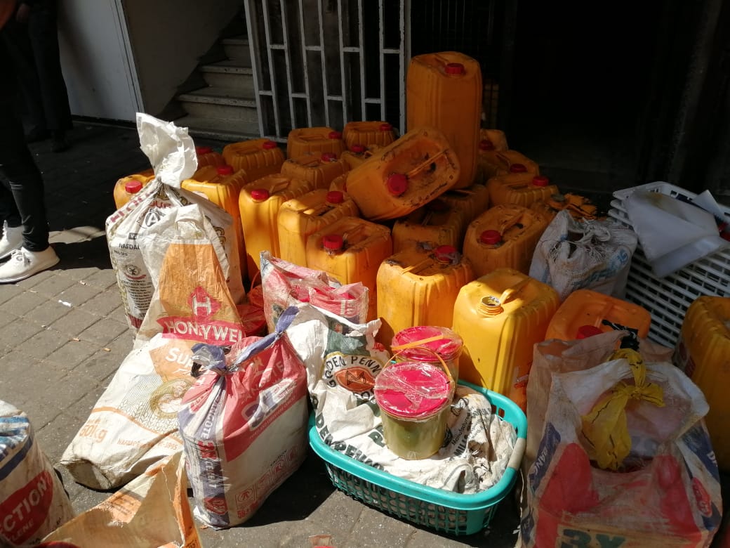 shaun_dlanjwa's tweet photo. Operation #ManjeNamhlanje @EFFSouthAfrica MMC Dr @MTshwaku invaded buildings hijacked by drug dealers consficated drugs and stolen items @Hilbrow https://t.co/rwAbtQQDbv
