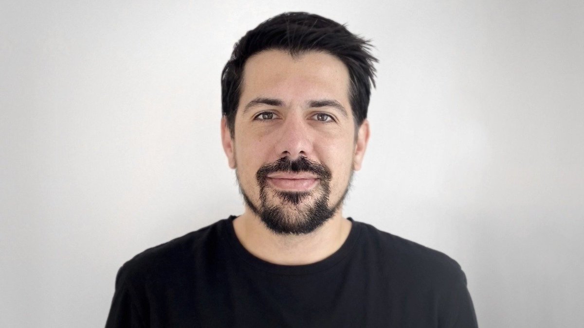 Spotify adapta podcast a contenidos audiovisuales. "Hay proyectos que realmente viajan" destaca @Nacho_Gil 

🎧 sontrip.com.ar/spotify-adapta… 

▶️ Informe <a href="/sergiocichi/">Sergio Cichi</a> con data de <a href="/PRODU/">PRODU</a>