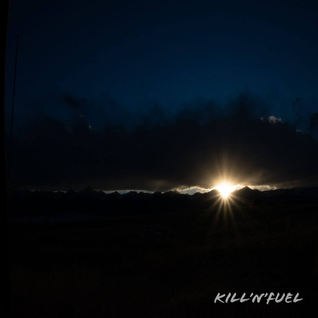 KillNFuel's tweet photo. Rocky Mountain Sunset
#colorado #sunsetlovers #coloradosunset #rockymountains #nature #sunsetovertherockymountains #rockymountainsunset #coloradosun #explorecolorado #exploreco #cotravel #keepitwild #coloradosunsetlovers #sun #settingsun #beautiful #peaks #mountainpeaks #dark https://t.co/UpK07kg6I1