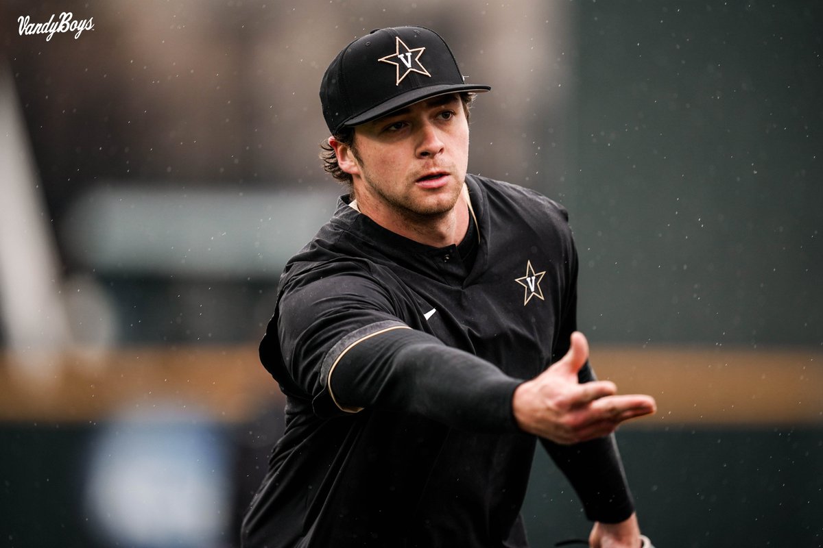 VandyBoys's tweet photo. Rain or shine 🌦️

#VandyBoys | #AnchorDown https://t.co/ITRNca3jjG