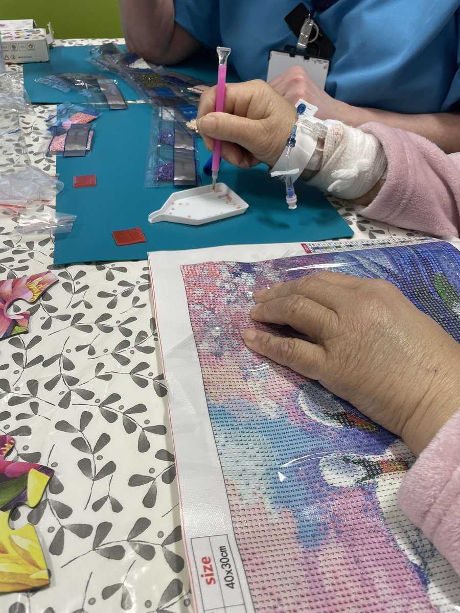 @BuryCO_NHS @ExpTeamNCA happy patients in the activity room doing diamond art and chatting relatives plus a whole pamper session for a patient unable to leave bed on ward 8 #activitiesforall #hobbies #activitycoordinator