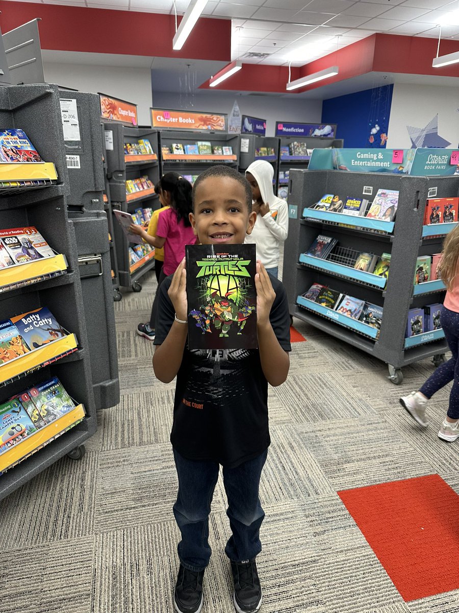 ErickaHamilton0's tweet photo. Book Fair is coming next week!!  Exciting stuff!!  I hope all of the kids @PISDJohnsonElem wishes come true! @PISD_Libraries #ProsperProud #JohnsonAllStars https://t.co/EsFpWXREUC