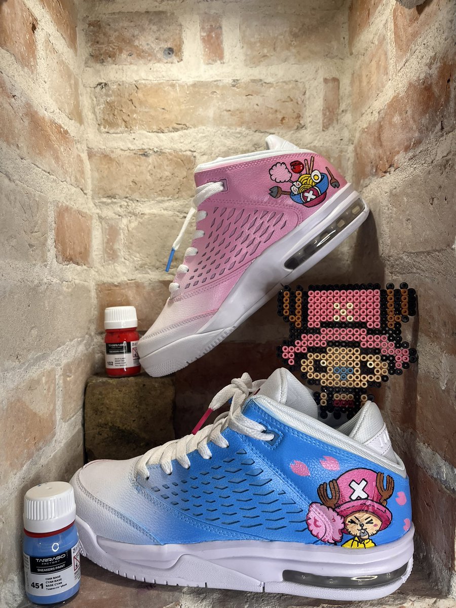 Spew4L's tweet photo. Eh voilà la paire de Jordan flight origin 4 customisé en Tony Tony Chopper #spew4life sur Instagram https://t.co/Zc2APpc9LA