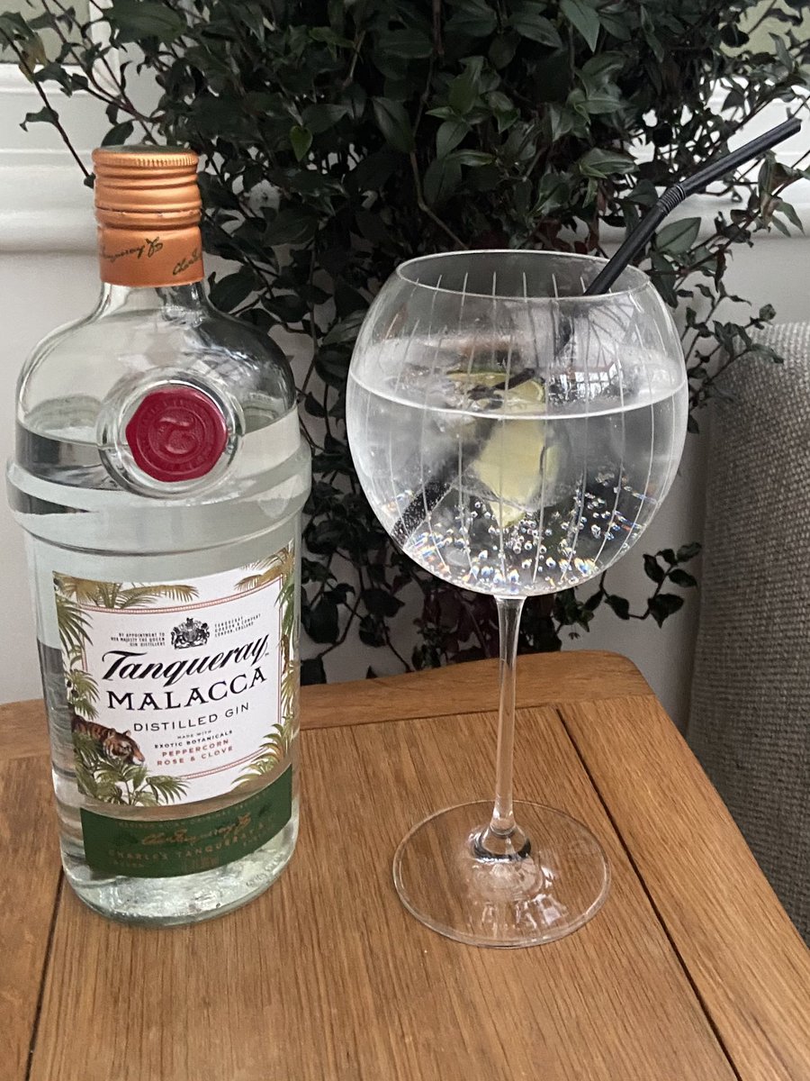 TheGinTaster tweet media