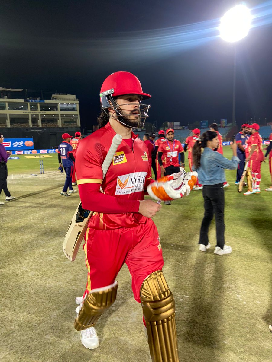 BBTen_Troller's tweet photo. #AkkineniAkhil ani pettukondi @SunRisers 
#SRH #srhcaptain #IPL2023 https://t.co/jEsYx5Q7OX