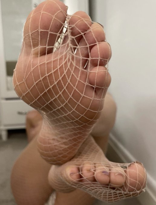 Who likes feet in fishnets? #fishnets #feet #footfetish #footworship #nsfw https://t.co/qCznAaXviH<a href="/tag/fishnets"class="tags">#fishnets</a><a href="/tag/feet"class="tags">#feet</a><a href="/tag/footfetish"class="tags">#footfetish</a><a href="/tag/footworship"class="tags"><span>#footworship</span></a><a href="/tag/nsfw"class="tags"><span>#nsfw</span></a>