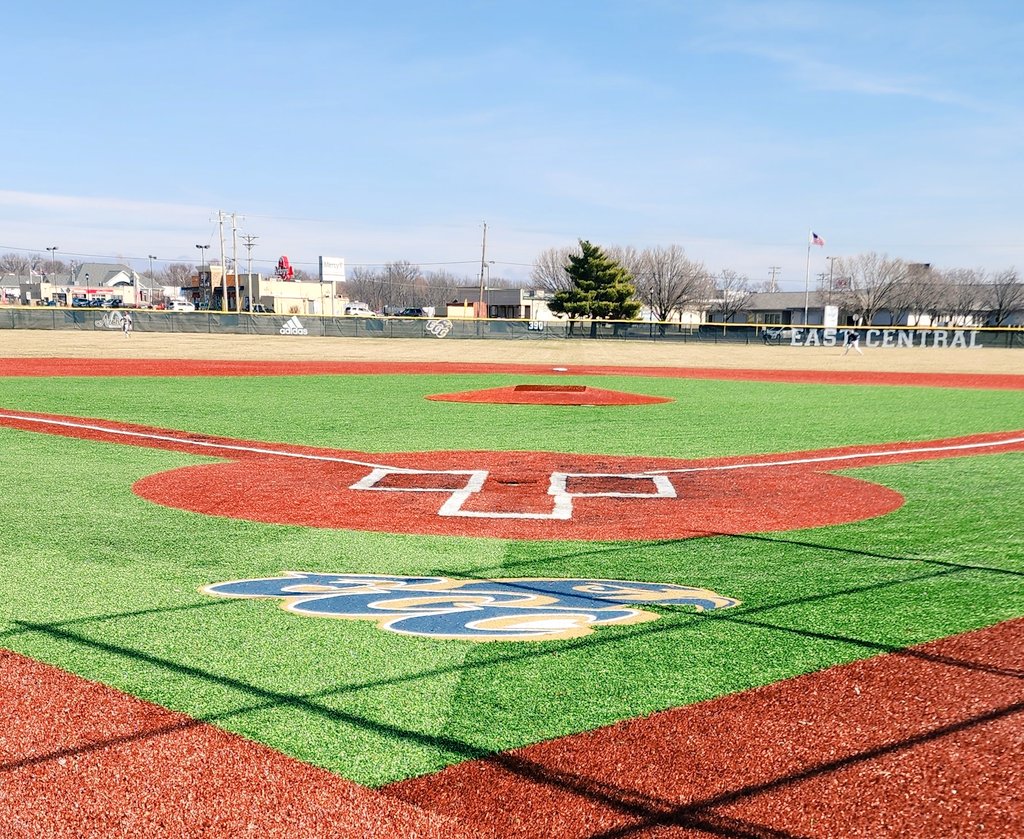 It's GAMEDAY! @ECCFalconBSB   on a 🌞 Saturday. DH ⚾️ for the win 
<a href="/Athletico/">Athletico PT</a> <a href="/ECC_Falcon/">East Central College</a>