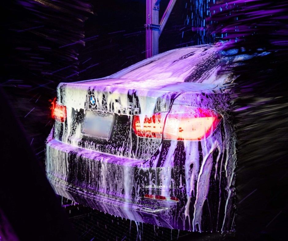 Start your weekend off strong, with a Pro5™️ Plus Car Wash! ✨
Available exclusively at Take 5 Car Wash, we guarantee that our specially formulated wax will protect the gloss and shine of your vehicle so you enjoy your weekend festivities! 

#carwash #Take5cw #glossandshine