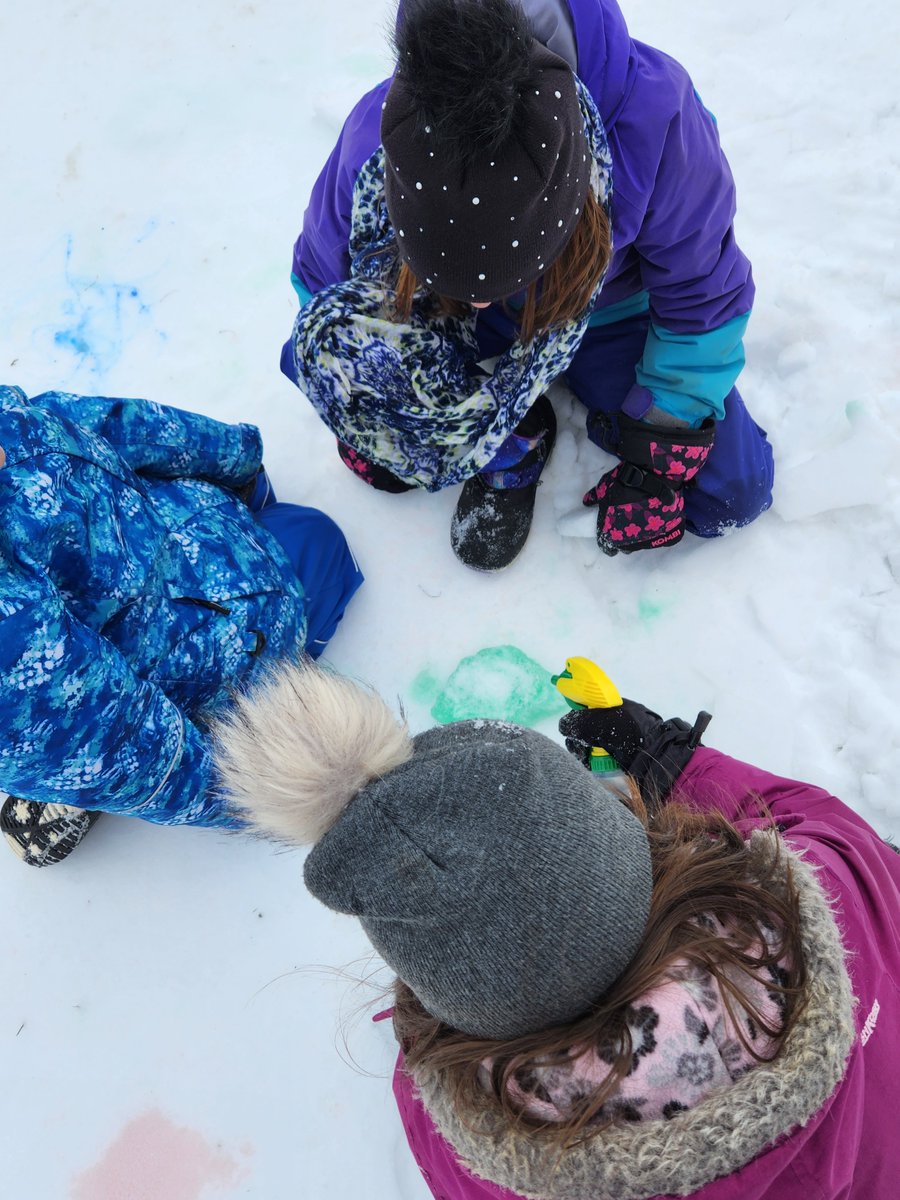 Carnaval comes to New Dundee!
We thoroughly enjoyed our winter fun today.
Sledding, curling, snow painting, hockey, winter relays. And hot chocolate and maple treats!
Merci Monsieur Grundy for reviving this fun school event!