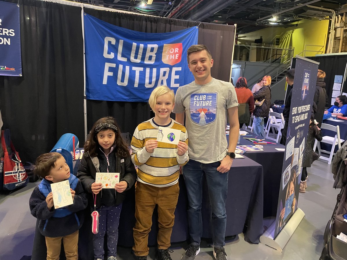 clubforfuture's tweet image. Club Ambassadors climbed aboard the @IntrepidMuseum during #KidsWeek to inspire future generations about life in space #FortheBenefitofEarth. Our Postcards to Space table was a hit as students learned what’s possible through #STEAM careers.