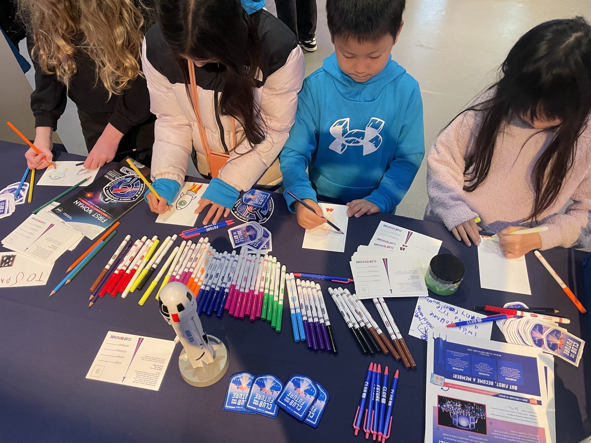 clubforfuture's tweet image. Club Ambassadors climbed aboard the @IntrepidMuseum during #KidsWeek to inspire future generations about life in space #FortheBenefitofEarth. Our Postcards to Space table was a hit as students learned what’s possible through #STEAM careers.