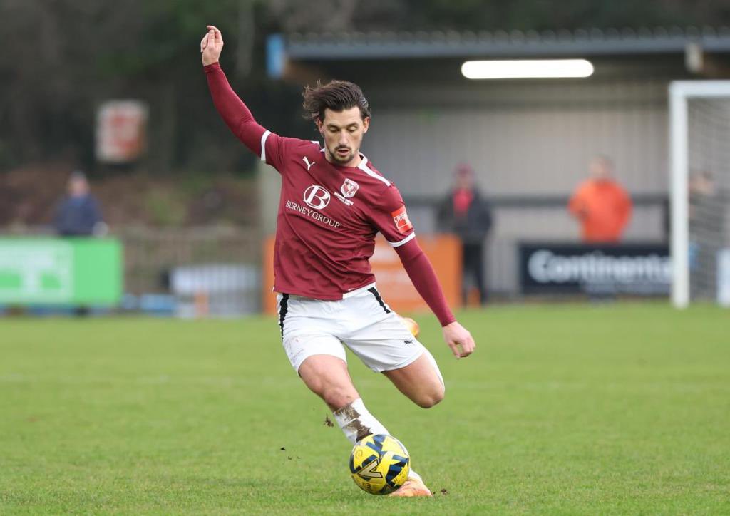 NEW SIGNING 📑🖋️And what a signing it is.
We are thrilled to welcome <a href="/hasler_sam/">Sam Hasler</a> to the Larks from <a href="/IsthmianLeague/">The Pitching In Isthmian League</a> premier side <a href="/hastingsufc/">Hastings United FC</a> 
We have beat off stiff competition from leagues above to get Sam’s signature. 
Sam’s previous clubs include <a href="/AshfordUnitedFC/">Ashford United FC</a> <a href="/FIFC/">Folkestone Invicta</a> 
🟡⚫️