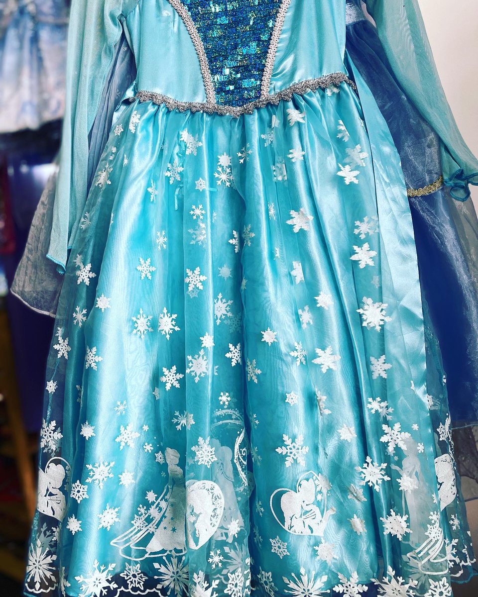costumeclosetug's tweet photo. With our โPrincess Elsaโ selection, have an all-Else themed party.
๐: 0761 830 555
๐: Akamwesi Mall, Kyebando.
#fun #funcostumes #kids #fancydress #kidscostumes #elsa #frozen #disney #princess #princessdress #princesselsa #character #characterclothes #character-costume https://t.co/34rNL3H9MR