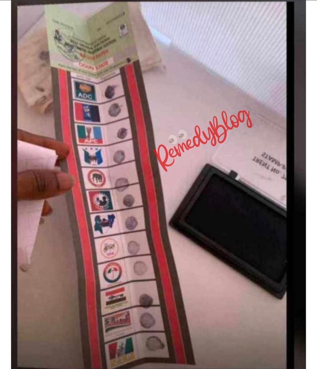 MAZIMAYOR's tweet photo. I'm voting for everyone .
I like everyone .
One Nigeria 
#election2023 #VoteWisely https://t.co/qOcerbvTgg