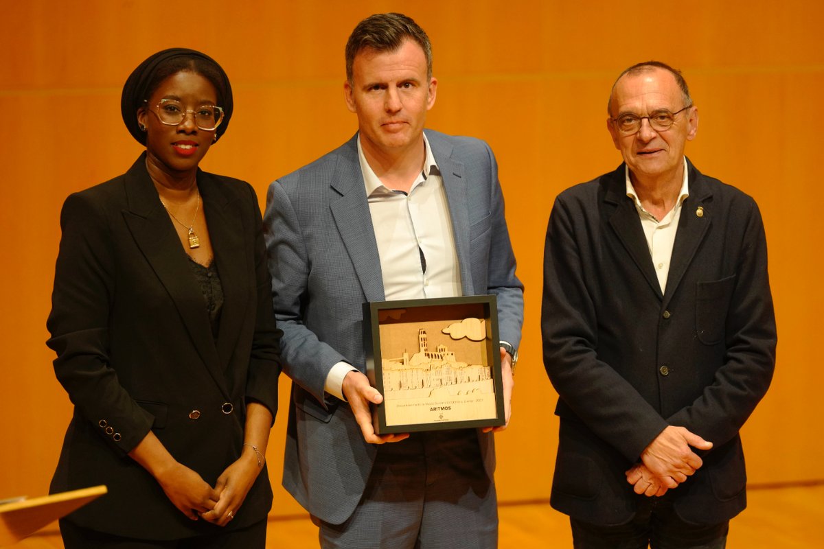 aritmos's tweet photo. El pasado lunes 20 de febrero, #Aritmos asistió al acto de Reconocimiento a la #acciónsocial y #solidaria en #Lleida 2023, un acto donde la Paeria reconoce las empresas y organizaciones de Lleida que han propuesto entidades de la ciudad para visibilizar su #compromiso #social. https://t.co/Wyy3BIpWOk