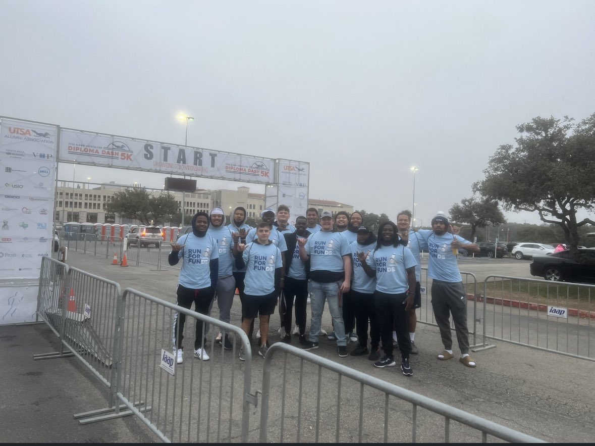 Had an amazing time at the 5k diploma dash this morning! Great job to everyone who participated y’all are amazing! #DMGB <a href="/210inspired/">210Inspired.org</a>