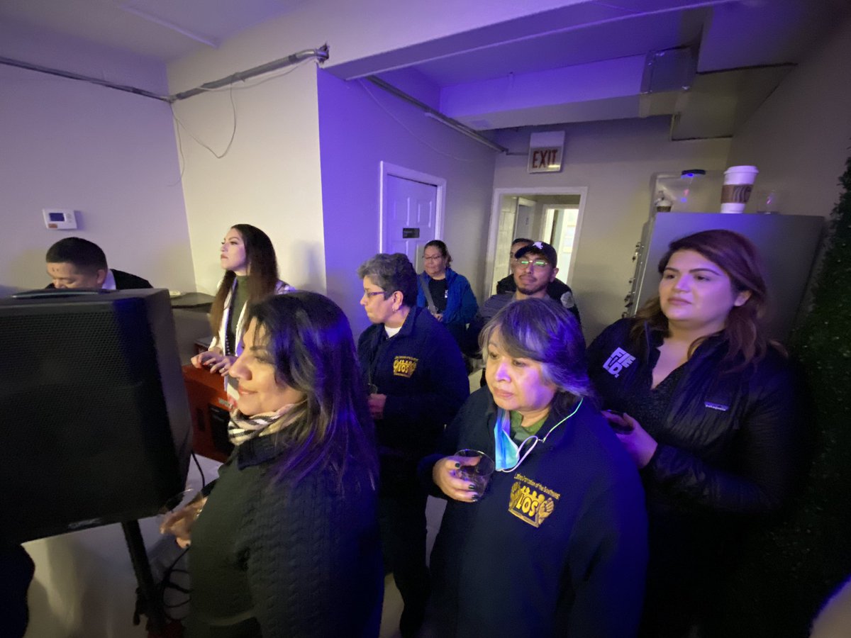 RepAGC's tweet photo. EXCITING NEWS!! Congratulations to #AstrronguSouthwestYouthCouncil & #LatinoOrganizationOfTheSouthwest for opening the doors and investing in our #WestLawn & #ChicagoLawn youth #BuildingCommunityIn22 https://t.co/visqvisWPS