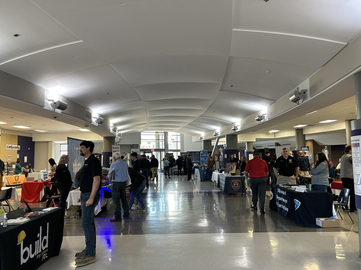 <a href="/MrEmanuelYoung/">Emanuel Young</a> and <a href="/RSD_PIE/">Rockwood Partners in Education</a> have done great a great job showcasing opportunities for our students at the St. Louis County Apprenticeship and Career Pathways Showcase.