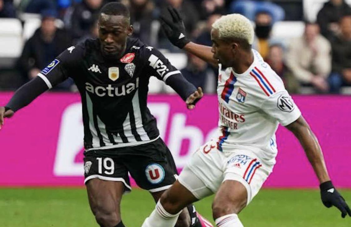 ExpressFoot_'s tweet image. L’OL s’impose sur la pelouse d’Angers,1-3.
 Très bonne performance de Thiago Mendes.