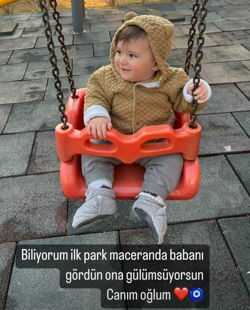 Şehit Celil Mutlu'nun eşinin paylaşımı.

Şehidimizin evladı Celil Ayazalp
Sizlere minnettarız.