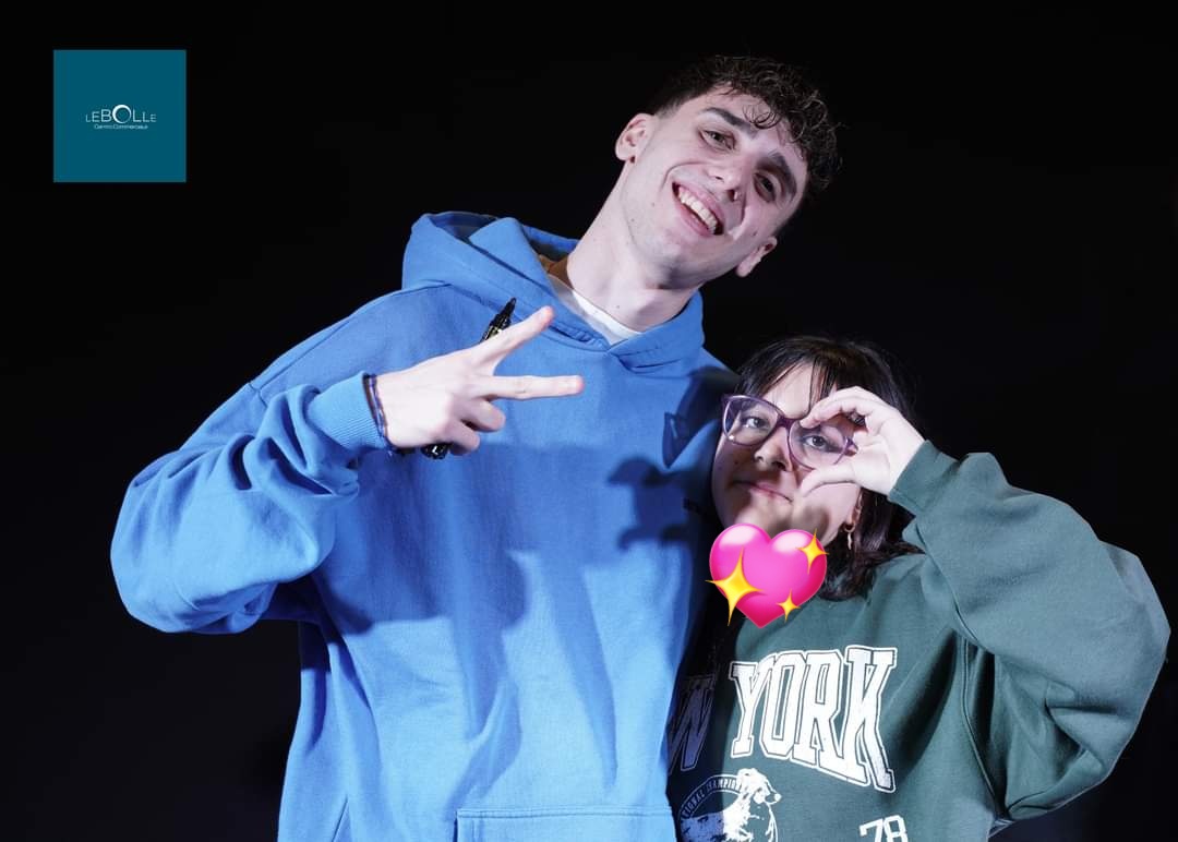 fr4_nc3sc4's tweet photo. "sei quello che fa bene" 💙
"io sono un puzzle distrutto,sei il pezzo che manca,puoi completarmi solo tu" 🧩❤️🩹
ti amo Lu,grazie di tutto e mi manchi tantissimo 🥹😭🫶🏻
#LDA #quellochefabene https://t.co/f0JTUDHgwN