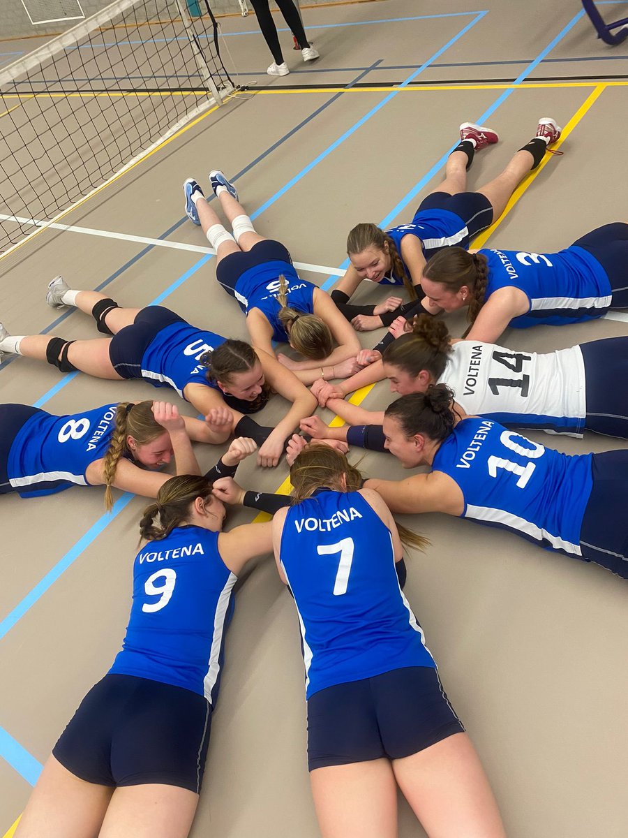 <a href="/Voltena_NL/">Voltena</a> meisjes A winnen alle wedstrijden op NOJK #volleybal en zijn door naar laatste 8 teams van Nederland 💪