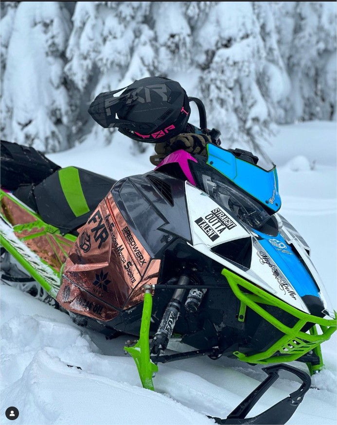 Was a sad day when we peeled off this beauty of a wrap.
❄
#arcticcat #textron #textronoffroad #highrollerenergydrink #nekkr #ogio #offroadvixens #vixennation #girlsgetdirtytoo #fxr #fxrracing #spiralusdesigns #cheetahbars #bushpusher #justgiver #cantstopwontstop #ballinonabudget