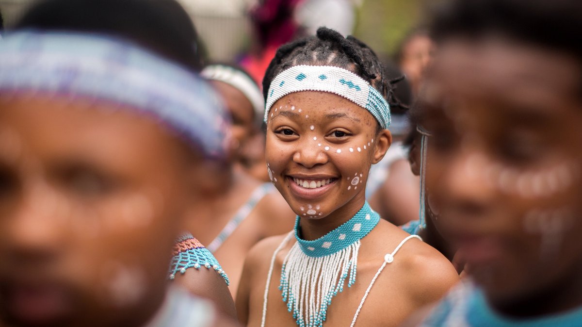 Pays africains ayant le plus de langues 
1. Nigeria 🇳🇬 - 520
2. Cameroun 🇨🇲 - 275
3. RDC 🇨🇩 - 214
4. Tchad 🇹🇩 - 129
5. Tanzanie 🇹🇿 - 117
6. Côte d'Ivoire🇨🇮 - 93
7. Éthiopie 🇪🇹 - 85
8. Soudan 🇸🇩 - 81
9. République centrafricaine 🇨🇫 - 78
10. Ghana 🇬🇭 - 73

Source : Ethnologue.