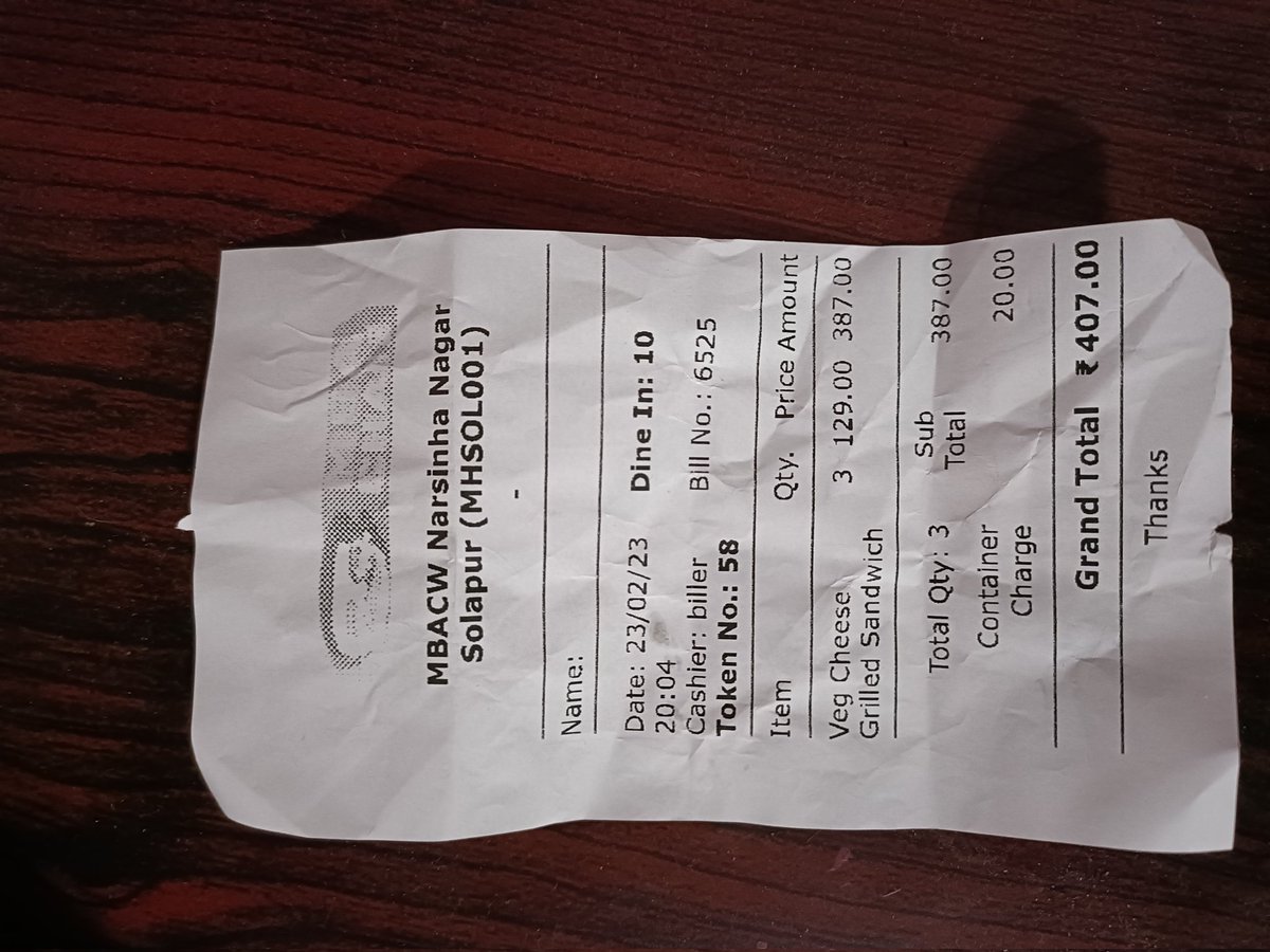 SingleSarcasti1's tweet photo. #nobrand @consumerforum_
(1/4) A few days ago I visited a recently opened @mbachaiwalaind outlet in my city Solapur, Maharashtra. I ordered 3 Veg Cheese sandwiches as a takeaway order, received the order along with a bill which included 'Container Charges' (Rs.20) separately.. https://t.co/pupXandmIc