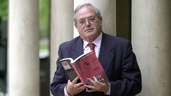 #Periodismo Con Antonio Ramos Espejo se nos va, además de un extraordinario profesor de <a href="/FCom_US/">Facultad de Comunicación, Universidad de Sevilla</a> <a href="/unisevilla/">Universidad de Sevilla</a>, un periodista que amó y dignificó la profesión desde Andalucía. Un ejemplo para quienes amamos esta tierra y este oficio. Descanse en paz

📷 <a href="/granadahoy/">Granada Hoy</a> [R. G.]