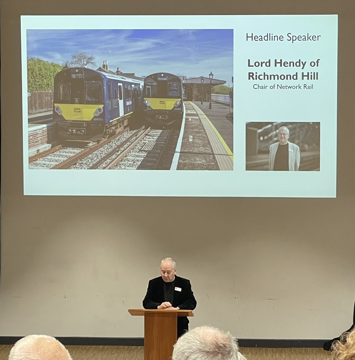 Many thanks to @SirPeterHendy for giving the keynote speech today at the IW Steam Railway Volunteers’ Conference.