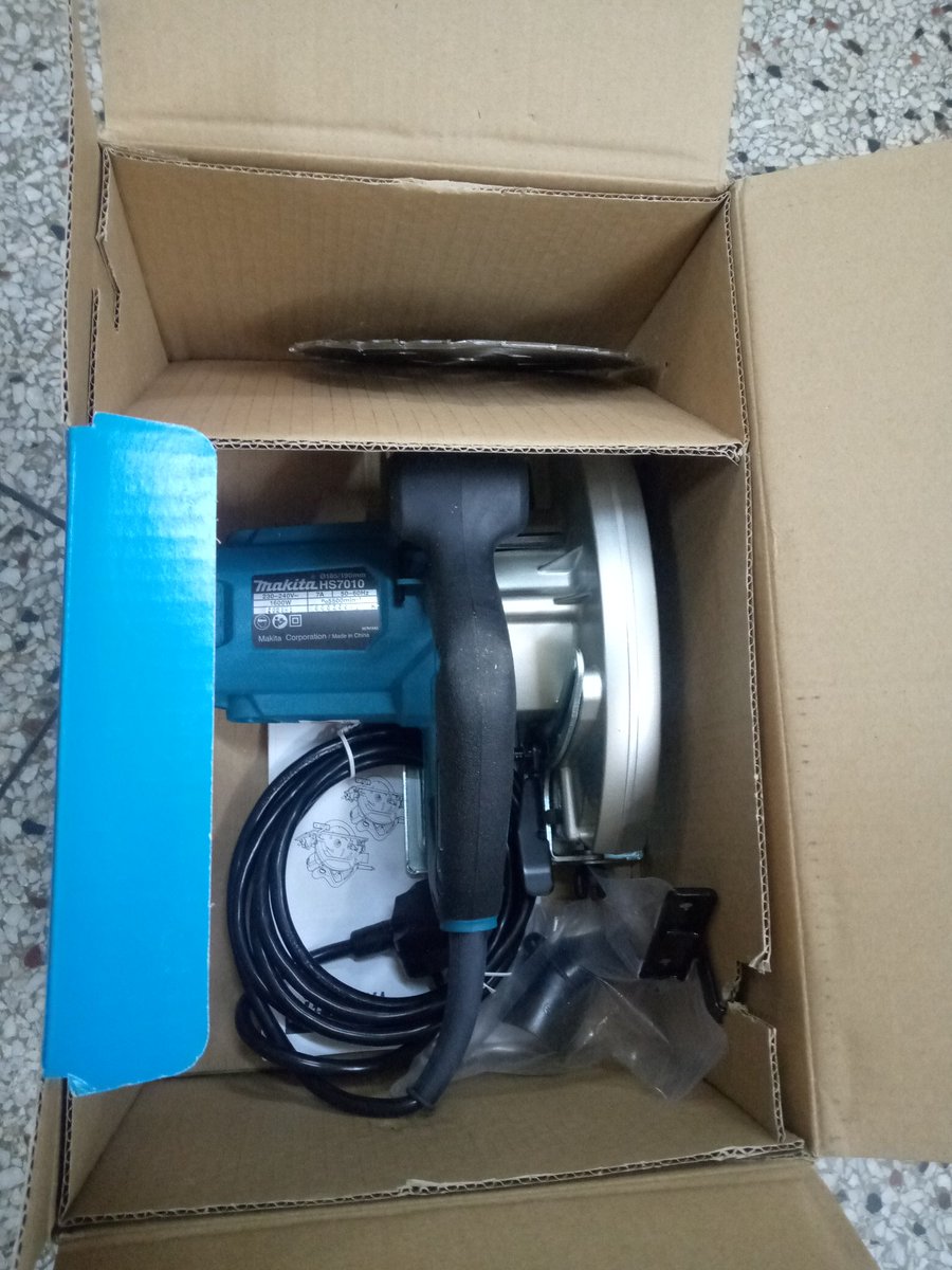 Walupower's tweet image. MAKITA circular saw to do all your wood works
☎️+256752181050