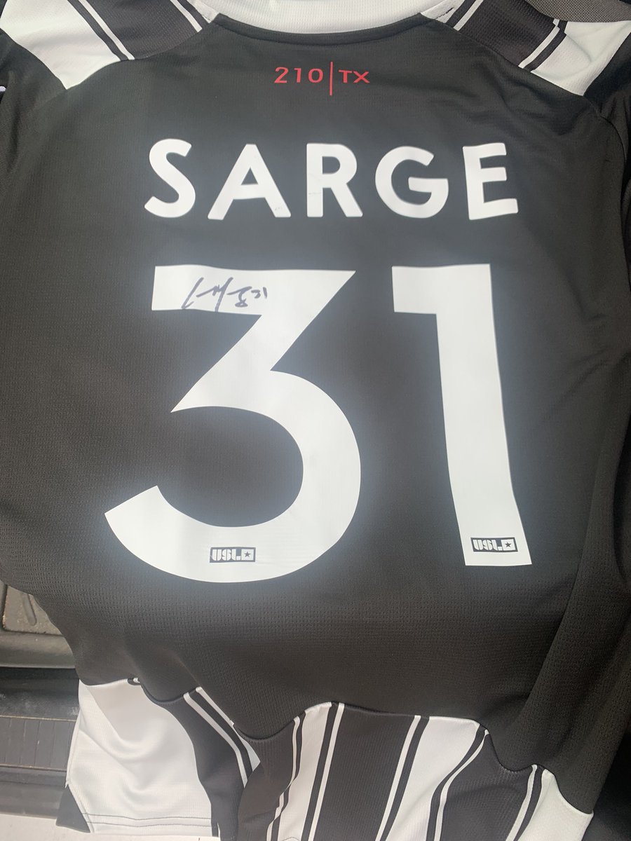 Los Gatos Blancos tweet media