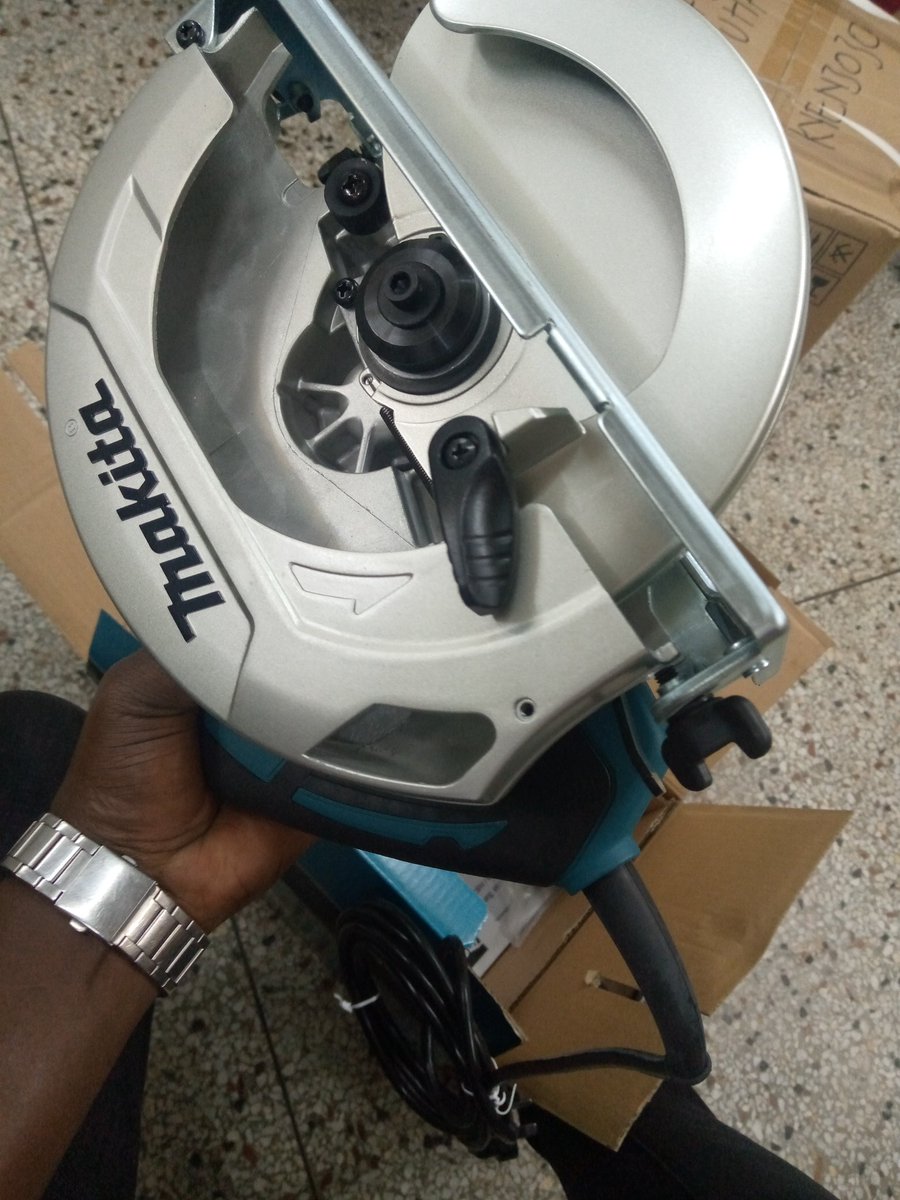 Walupower's tweet image. MAKITA circular saw to do all your wood works
☎️+256752181050