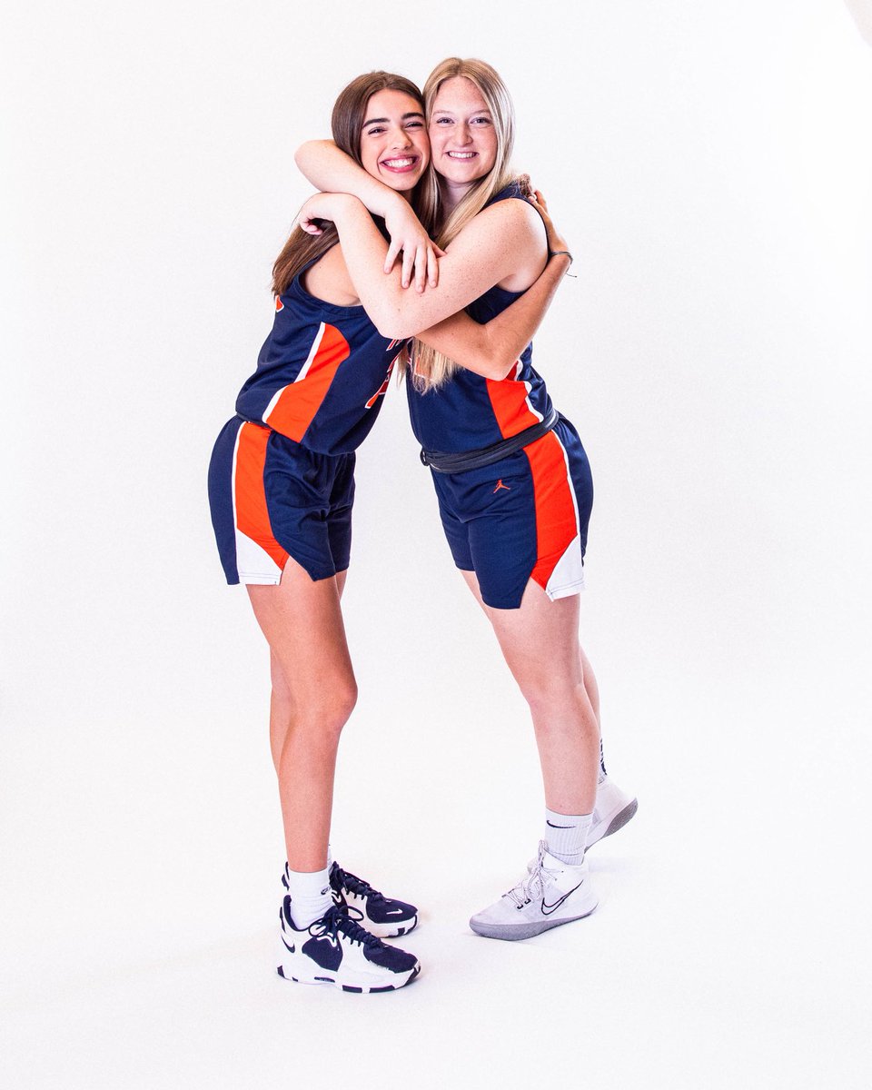 FactoryVelo's tweet photo. Congratulations to ⁦@FactoryVelo⁩ instructors ⁦@chitwoodkenzie⁩ and ⁦@kyiabarrett⁩ for a great basketball season! Fun to see these ladies compete! https://t.co/TW5bON88OK