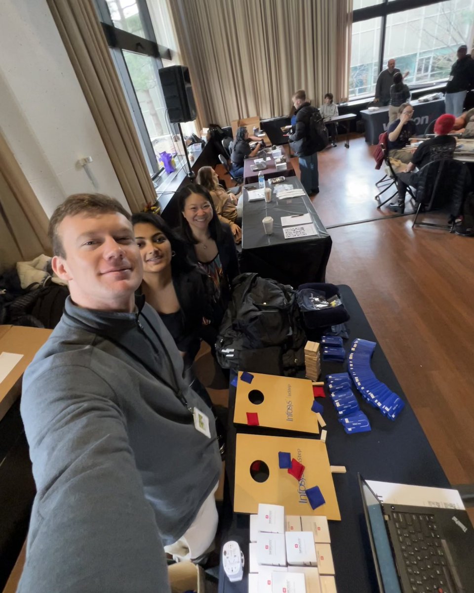 InstepInfosys's tweet image. Infosys Instep is recruiting summer interns at MakeMIT this weekend. Stop by our table for free swag &amp;amp; to learn about our summer internship! #InfosysInstep #MakeMIT #NavigateYourNext