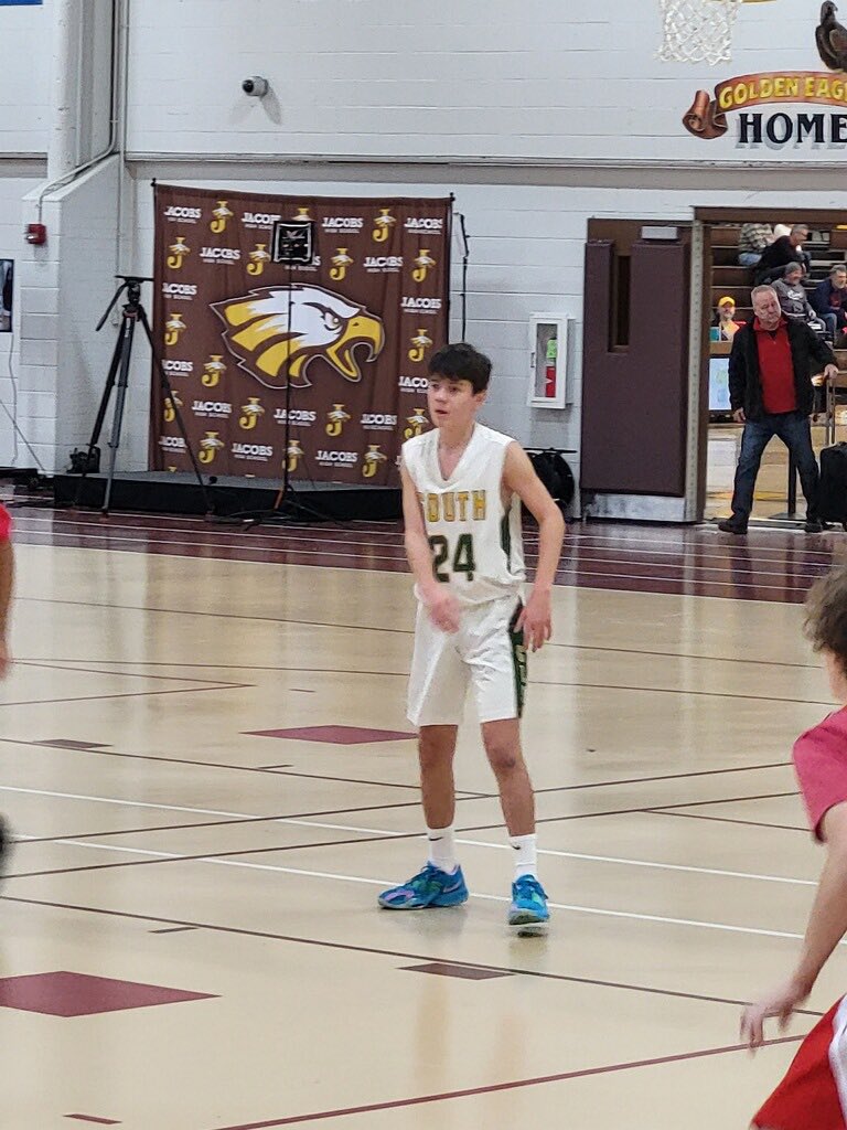 DrakeJLenckus24's tweet photo. Grateful for an amazing first season at Crystal Lake South. Thanks to my coaches for their time and dedication to help us grow. Looking forward to more hoops at South next year. 
@Coach_Lenckus https://t.co/12yCSPVDus