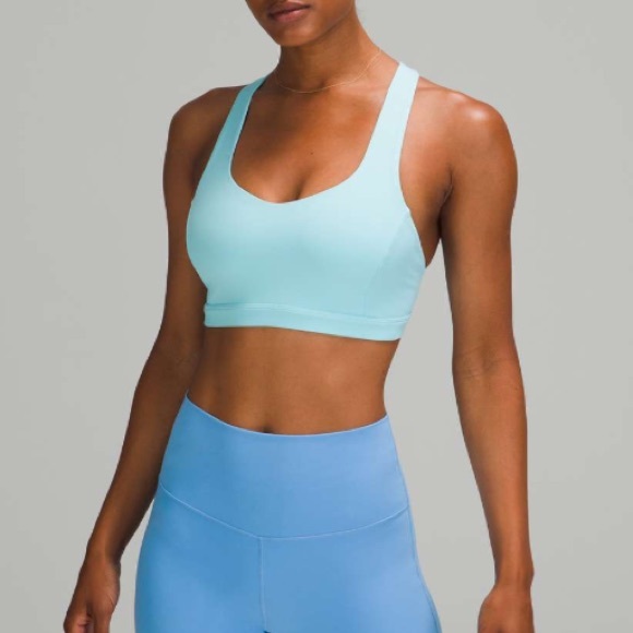 LeydisHouston's tweet photo. So good I had to share! Check out all the items I'm loving on @Poshmarkapp #poshmark #fashion #style #shopmycloset #lululemonathletica #nike: https://t.co/5eVvXwgyCu https://t.co/BBT3M8w7b7