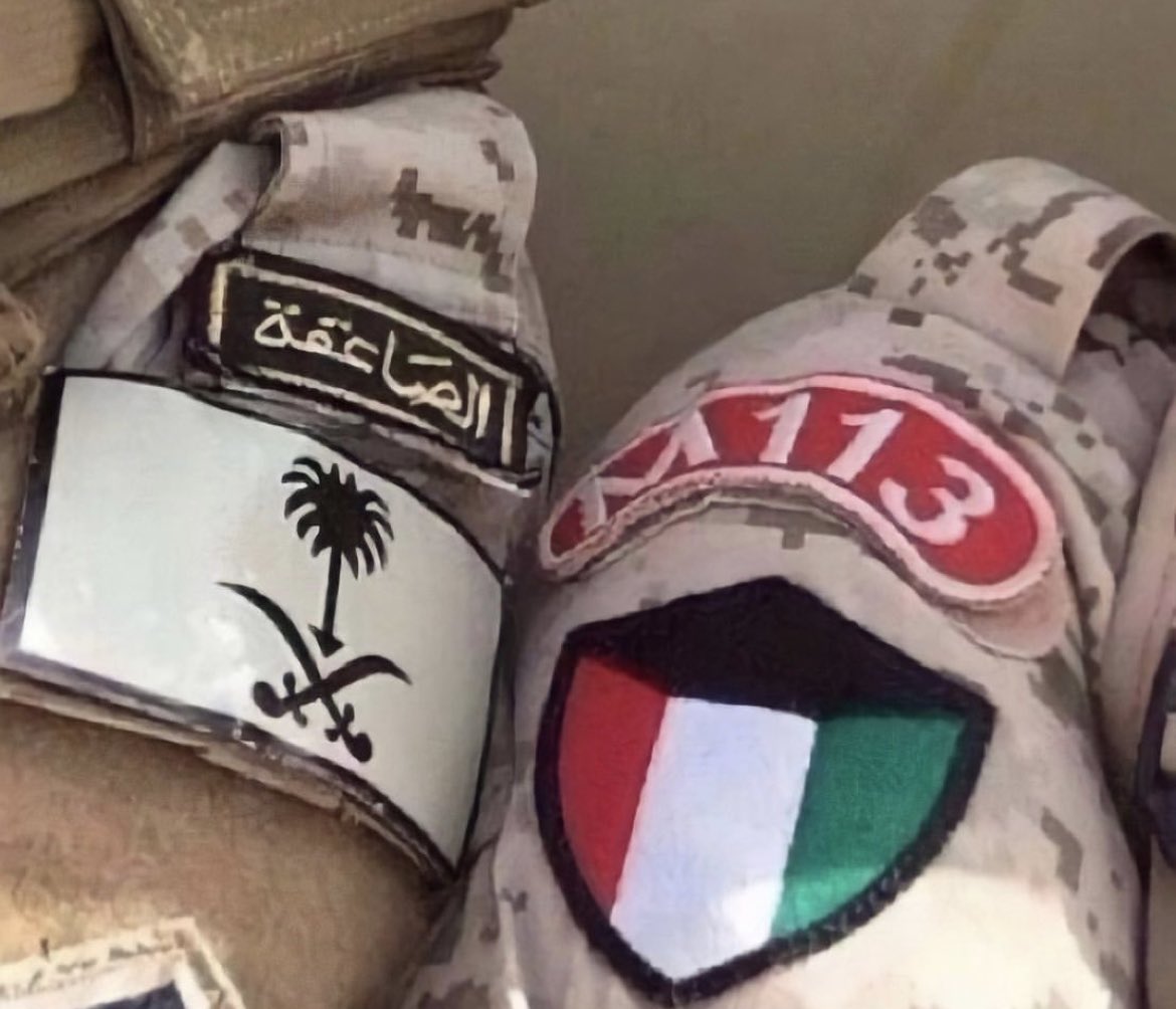 losha179's tweet photo. 🇰🇼❤️🇸🇦
 #العيد_الوطني_الكويتي https://t.co/bK34Zn9byA